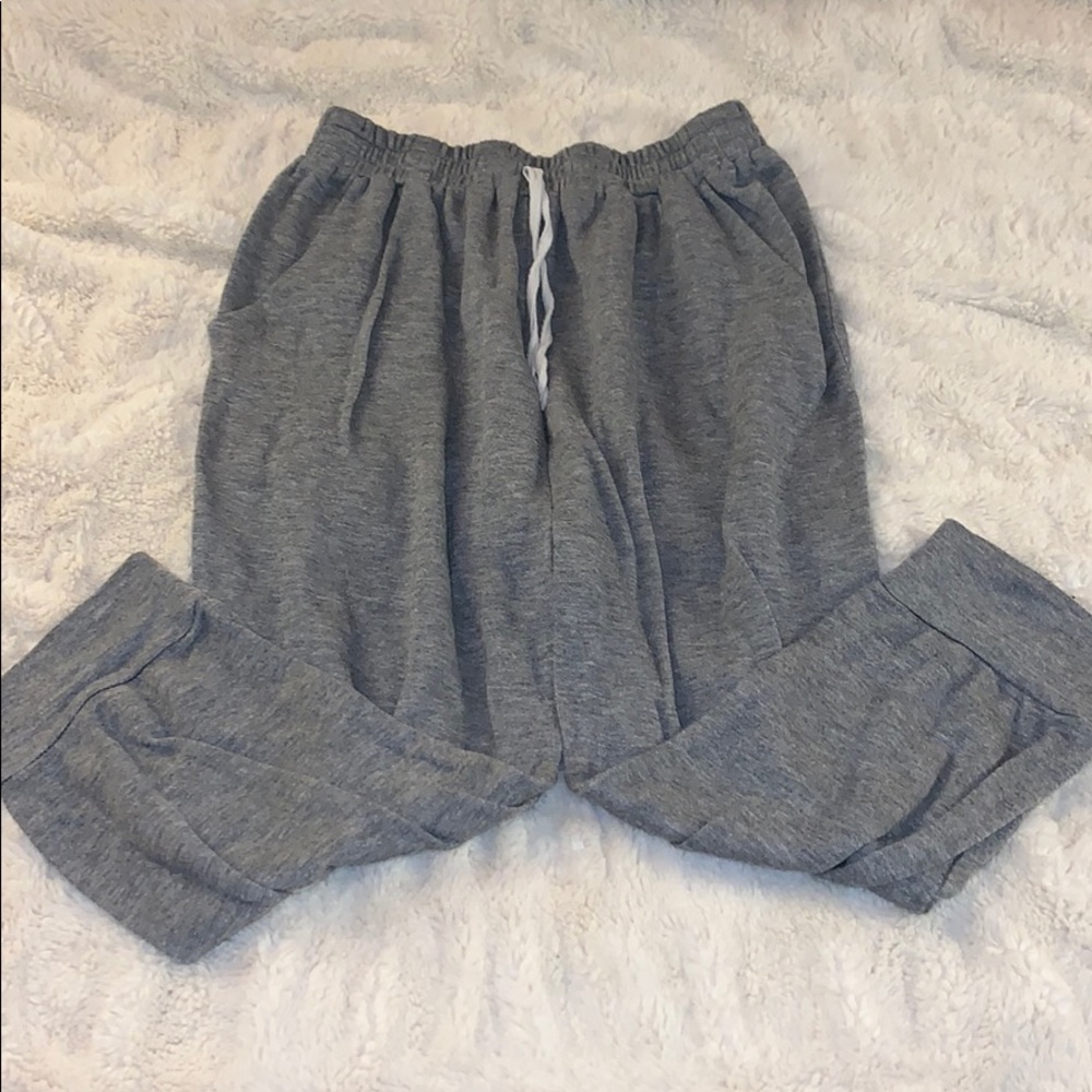 gray capri sweats